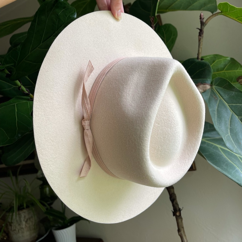 NWOT 🤍Ivory Zulu🤍Lack of color